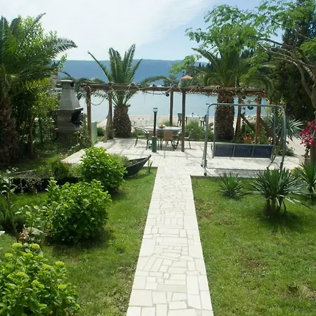Apartament Bartulović *